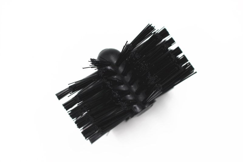 Pipe cleaning brush